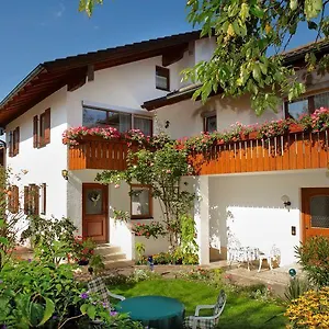 Rosi Gmeiner Apartment Bad Endorf